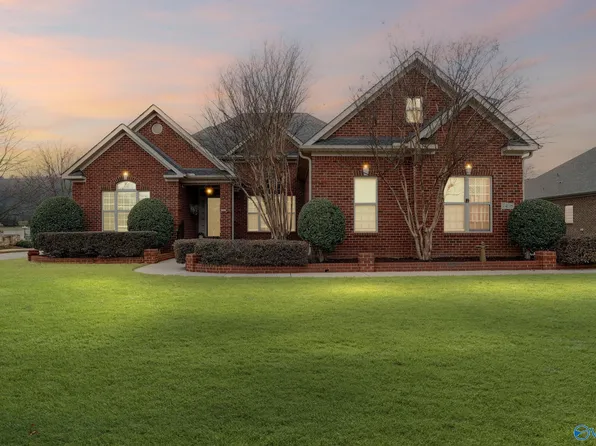 7408 Parktrace Ln SE, Owens Cross Roads, AL 35763