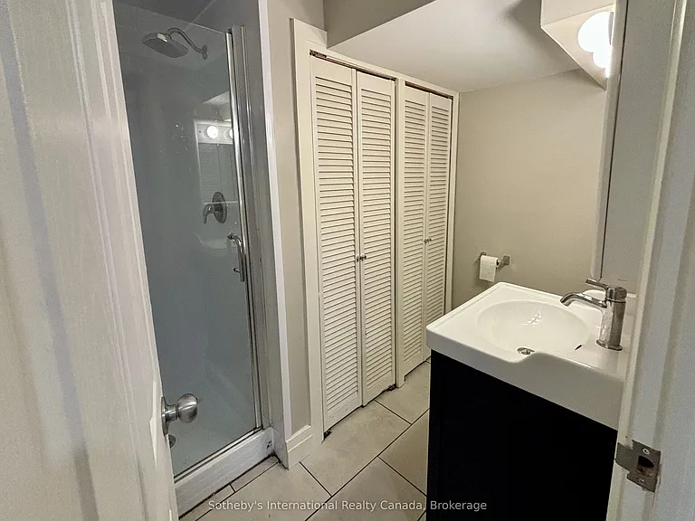 55 Courtice Cres #2 — Photo 9