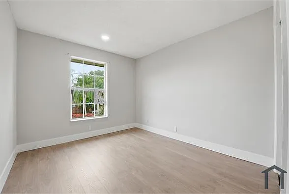 7318 NW 75th St — Photo 19