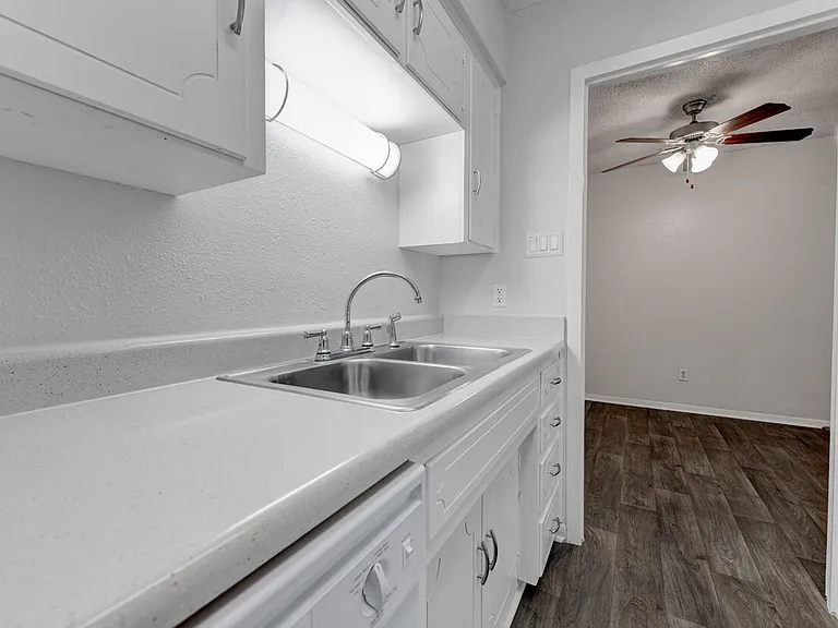 307 Judy Ln — Photo 13