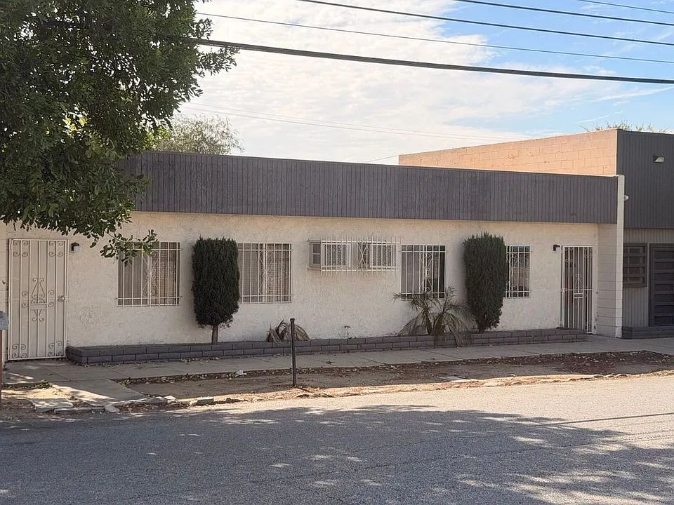 208-210 E State St
