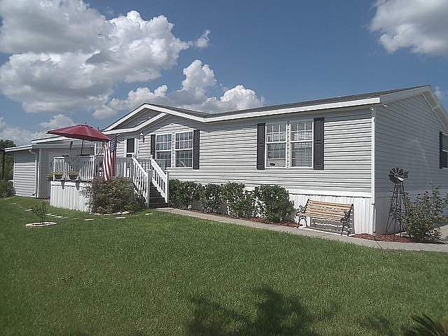 1st image of 3915 Woodbine Dr