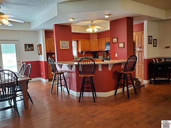 3rd image of 37 Wilson Dr