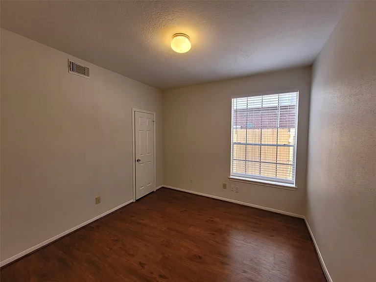 17403 Canyon Knoll Dr — Photo 4