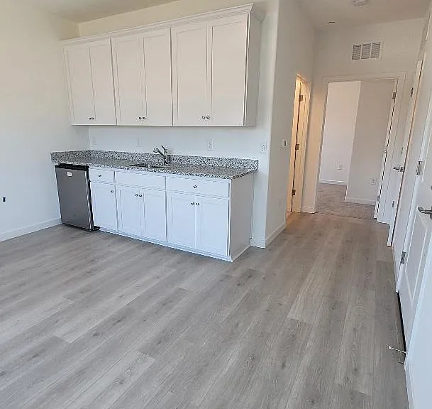 1213 Cedar Dr — Photo 4