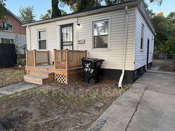 2nd image of 18470 Fenelon St