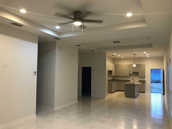3rd image of 414 Lourdes Dr