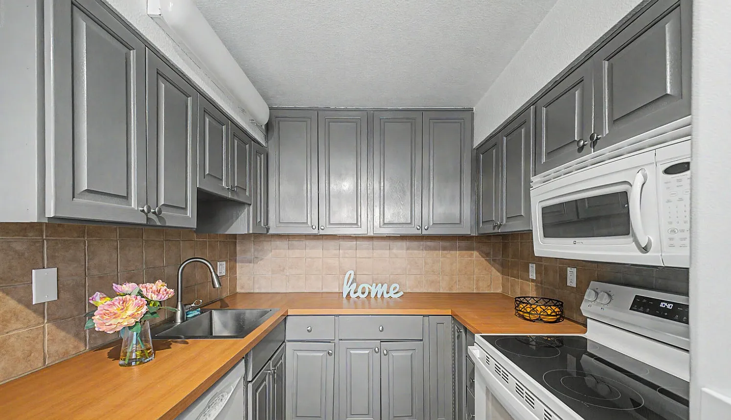 1 bed, 649 sqft, $1,375 — Photo 3