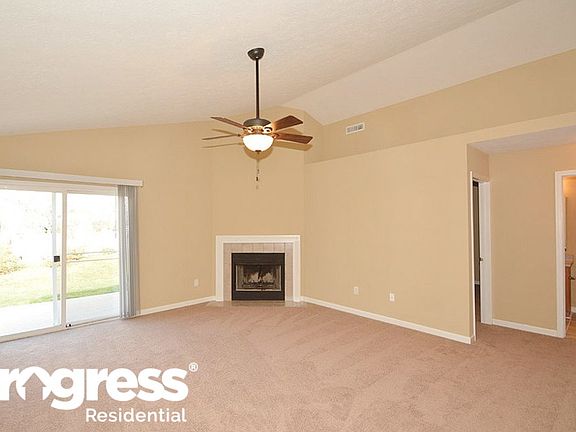 3rd image of 410 Vernon Pl