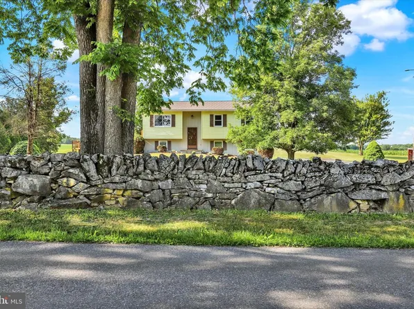 62 Oak Flat Rd, Newville, PA 17241