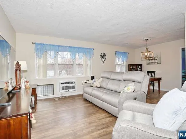 550 Fairview Ave APT 308, Westwood, NJ 07675