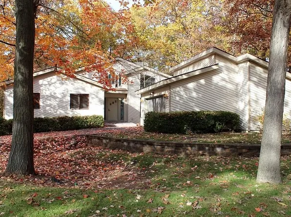 2111 Northridge Dr NE, Grand Rapids, MI 49525