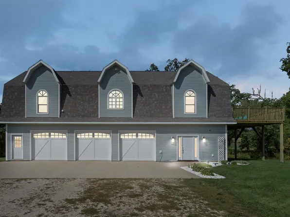 354 Picnic Woods Dr, Waukon, IA 52172