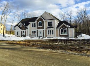 14 Nathan Rd, Windham, NH 03087