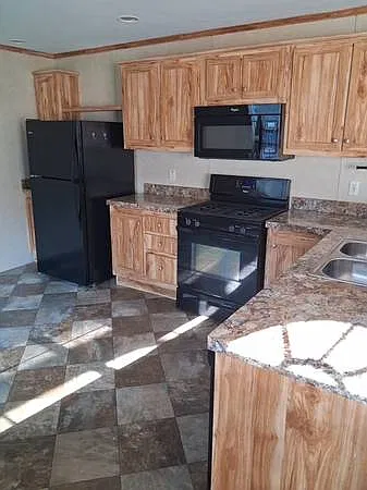 2 bed, 880 sqft, $1,950 — Photo 2