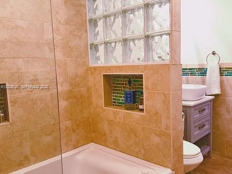 9827 SW 194th St #9827 — Photo 14