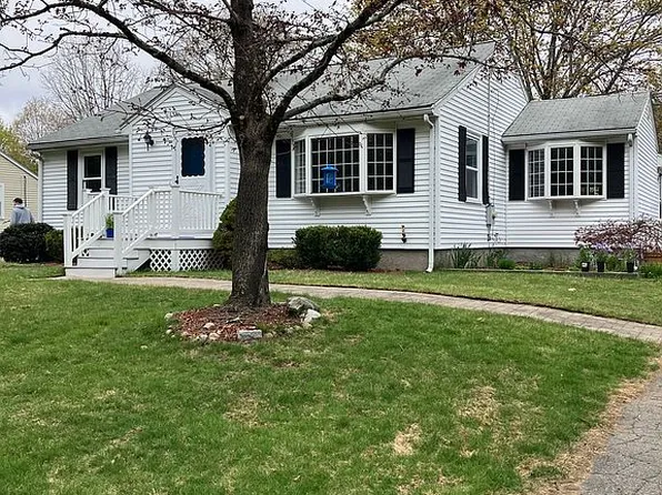 15 Ware Dr, Norfolk, MA 02056