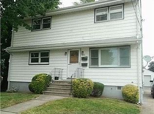209 Suttons Ln, Edison, NJ 08817