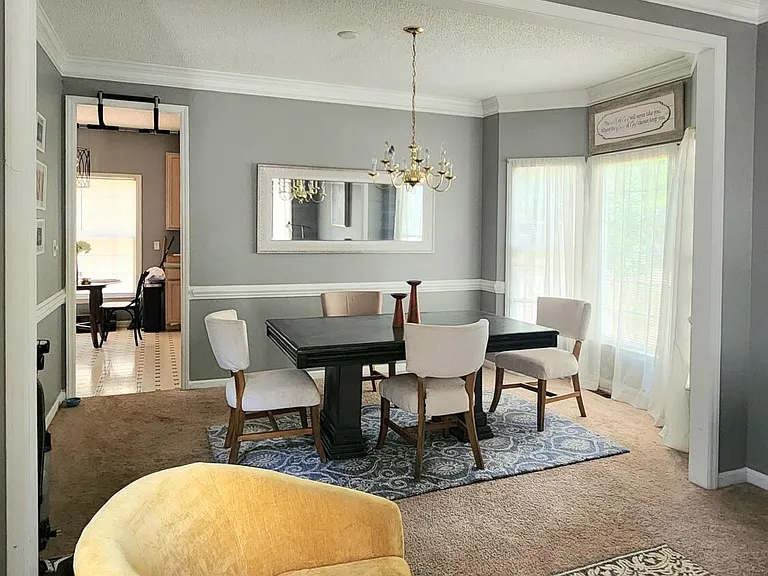 9017 Erinsbrook Dr — Photo 4