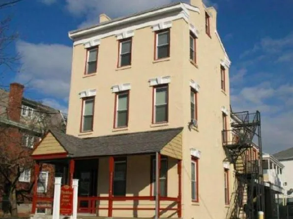 823 W Main St, Norristown, PA 19401