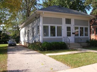 620 Brook St, Elgin, IL 60120