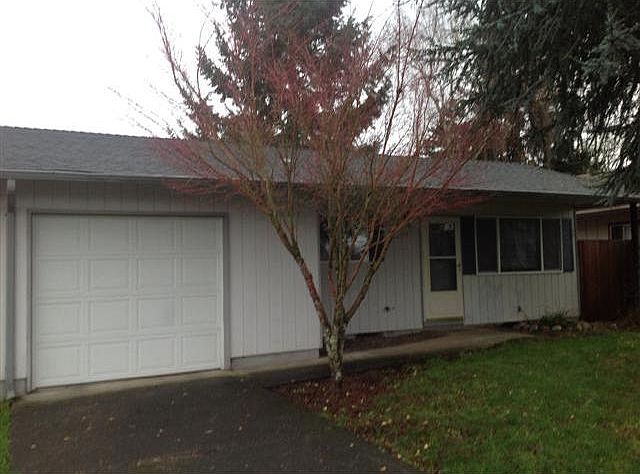 1st image of 2701 E 28th St