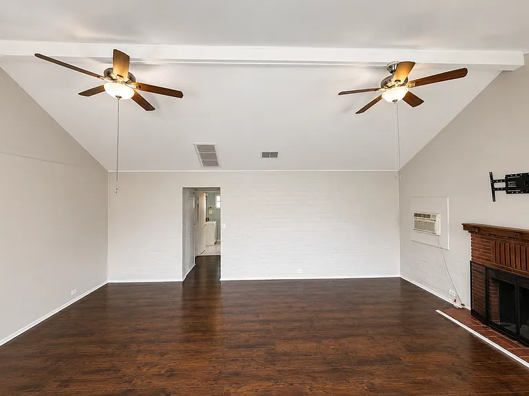 445 1/2 E Alisal Way — Photo 13