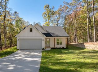 106 Cub Ct, Westminster, SC 29693