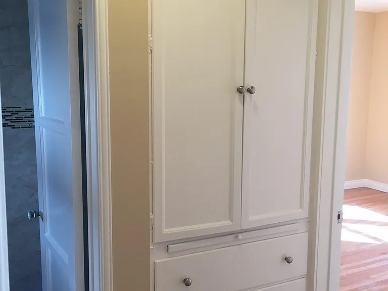 626 Midvale Ave #2 — Photo 16