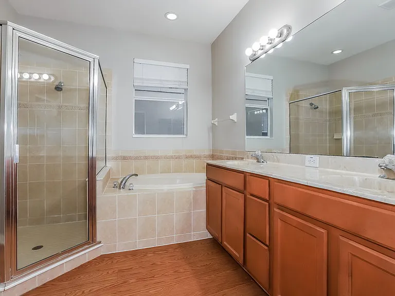 403 Durham Shore Ct — Photo 11