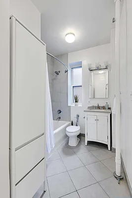 Rented by Compass | media 22