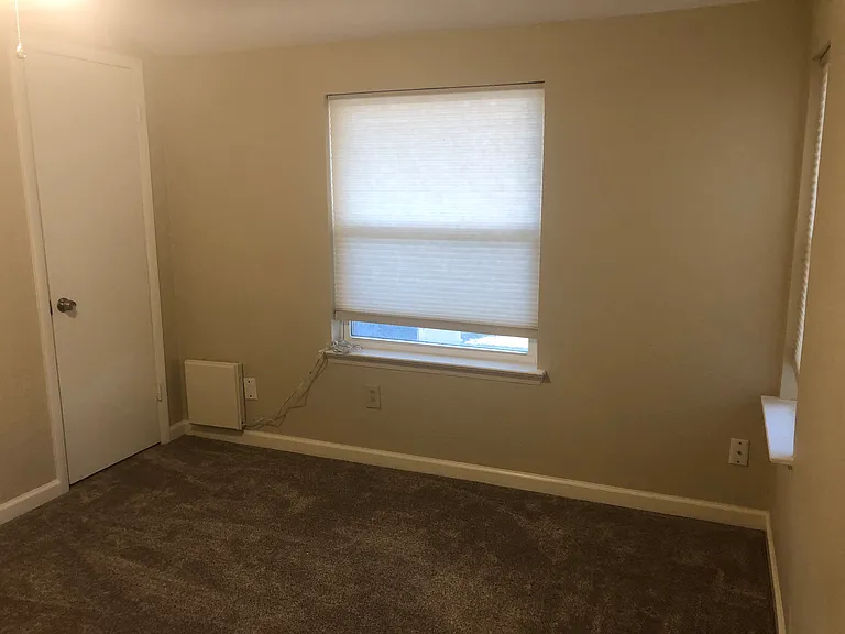 1205 Fairfield St — Photo 9