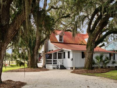 127 Oak St, Mc Clellanville, SC, 29458