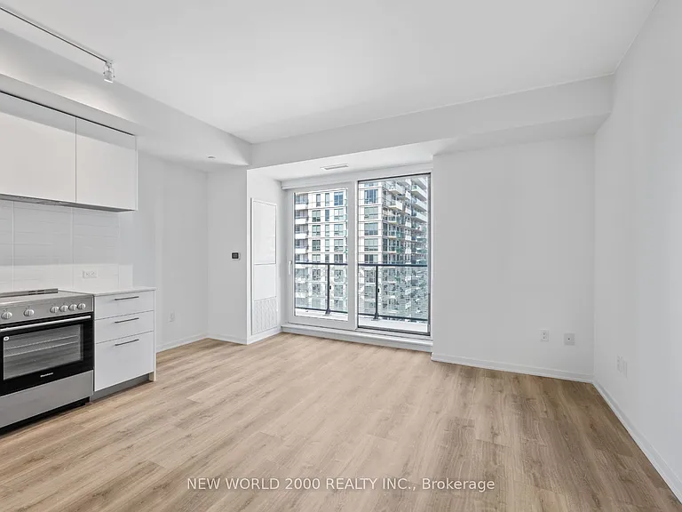 101 Roehampton Ave #2213 — Photo 8