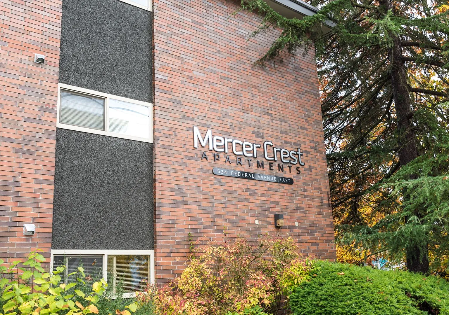 Mercer Crest Apartments — Photo 1