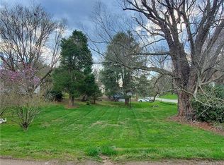 395 Old Us 19 23 Hwy, Candler, NC 28715