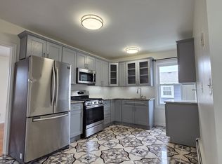 198 Saint Ave, Saint Albans, NY 11412