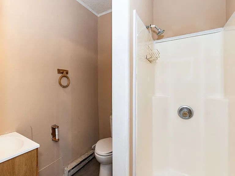 S Mckay Ave- Duplex — Photo 14
