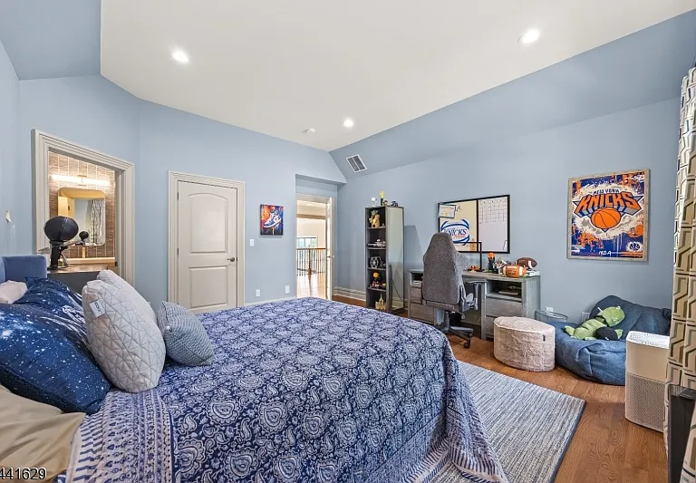 15 Adams Way — Photo 32