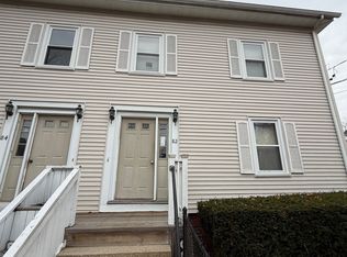 82 Day St #2R, West Springfield, MA 01089