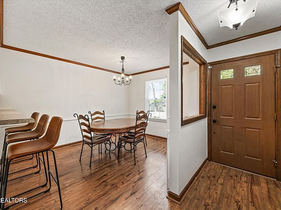 4th image of 629 Idlewood Ln APT C