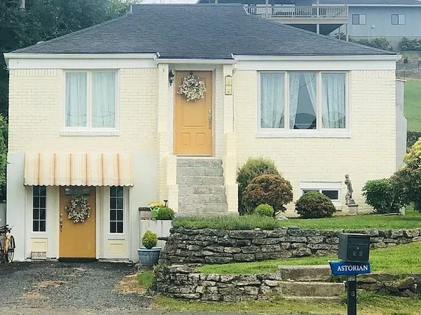 38 Nehalem Ave, Astoria, OR 97103