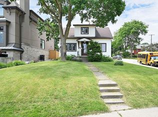 668 Scarlett Rd, Toronto, ON M9P 2T1