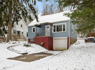 2920 Sebolt Rd, South Park, PA 15129