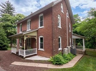 1262 Seidersville Rd, Bethlehem, PA 18015