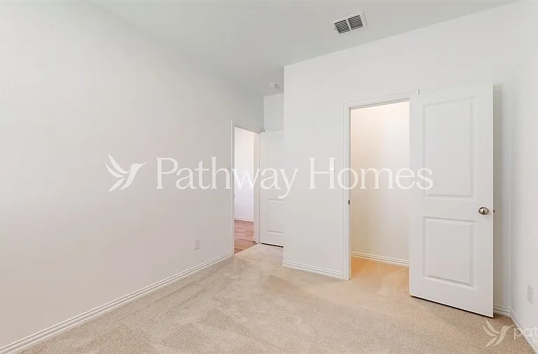 929 Rusty Spur Ln — Photo 15
