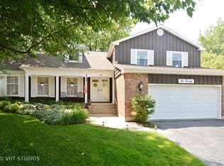 1020 W Raven Ln, Palatine, IL 60067
