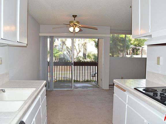 5th image of 5900 Canterbury Dr APT B114