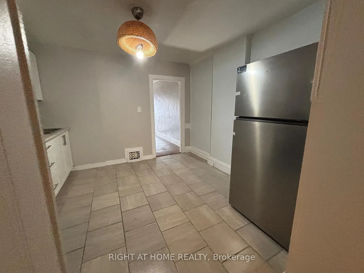 3 bed, $2,500 — Photo 3
