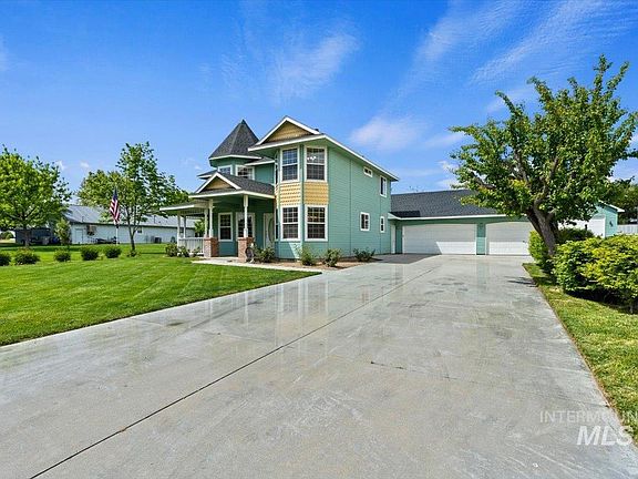 2nd image of 119 Kurt Ln